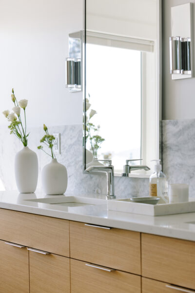 Keith Construction - Vanity Top: Hanstone Montauk